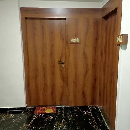 ثين Hotel Riviera Residency المظهر الخارجي الصورة