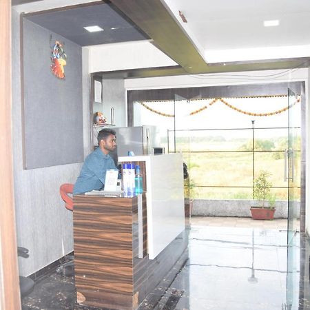 ثين Hotel Riviera Residency المظهر الخارجي الصورة