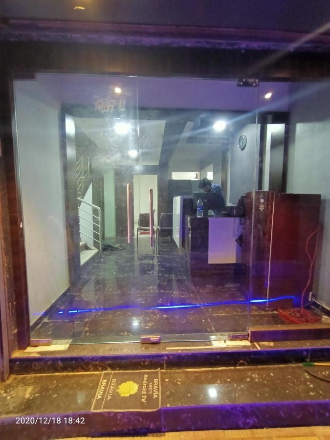 ثين Hotel Riviera Residency المظهر الخارجي الصورة