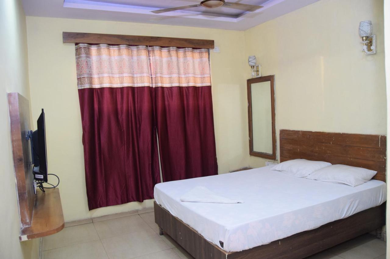 ثين Hotel Riviera Residency المظهر الخارجي الصورة