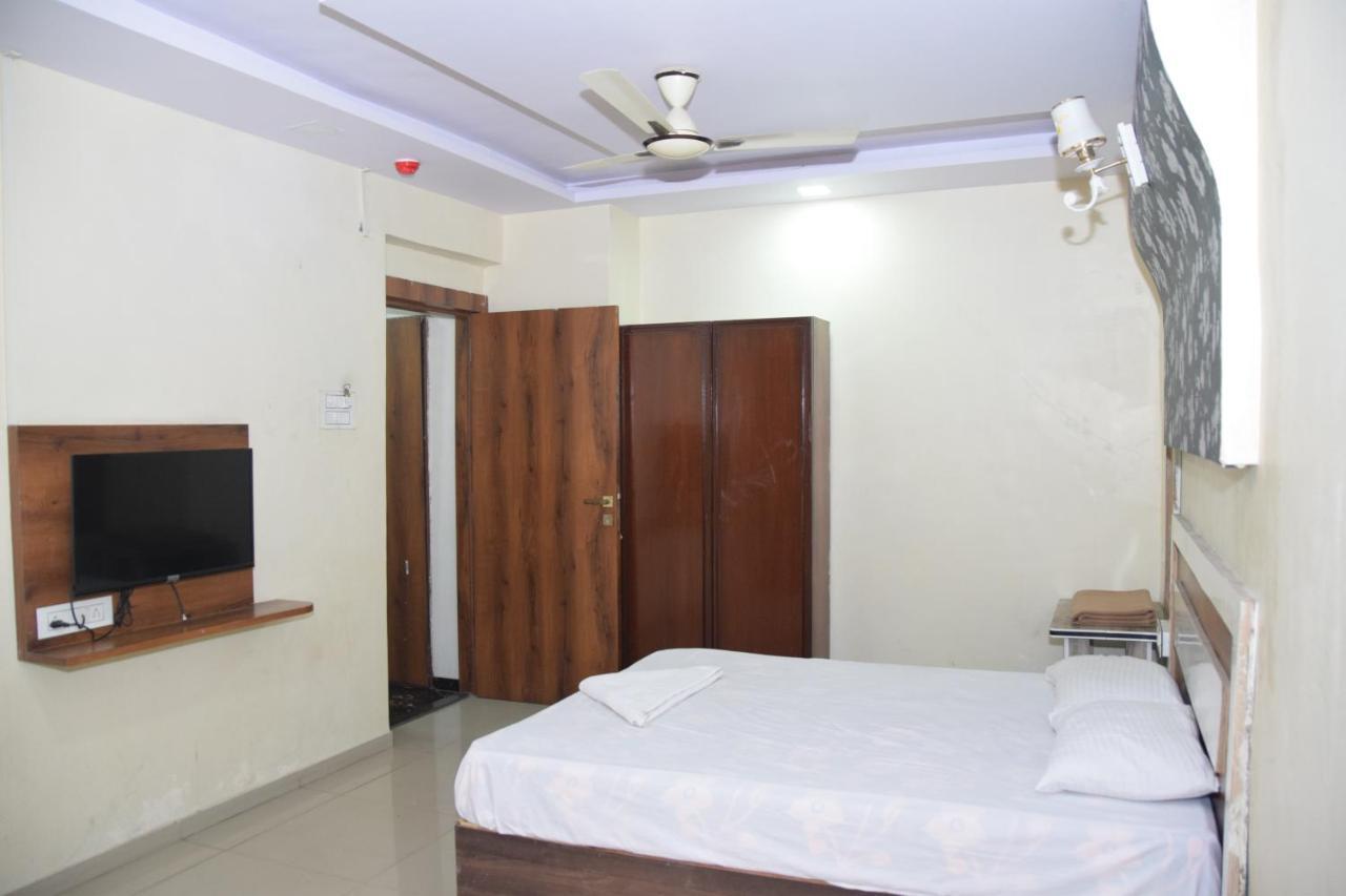ثين Hotel Riviera Residency المظهر الخارجي الصورة
