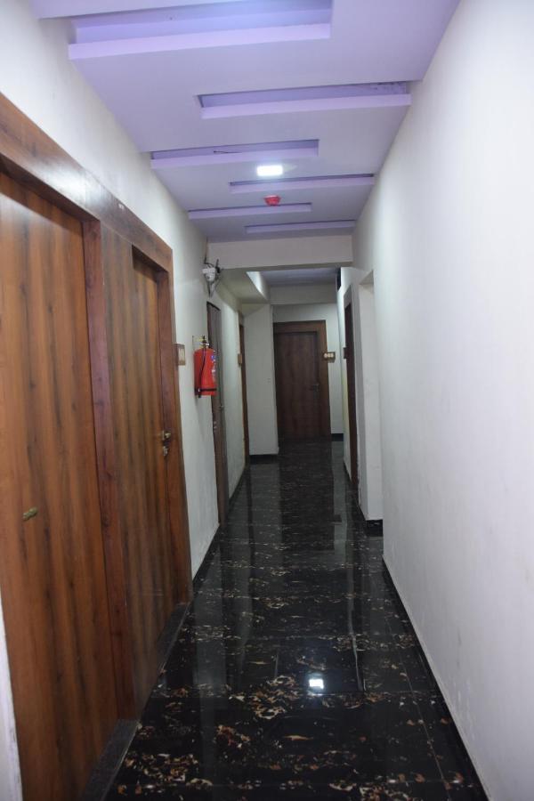 ثين Hotel Riviera Residency المظهر الخارجي الصورة