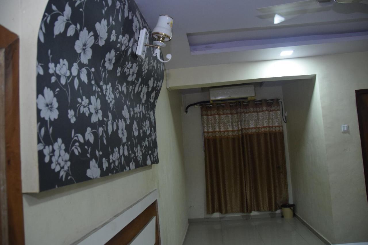 ثين Hotel Riviera Residency المظهر الخارجي الصورة