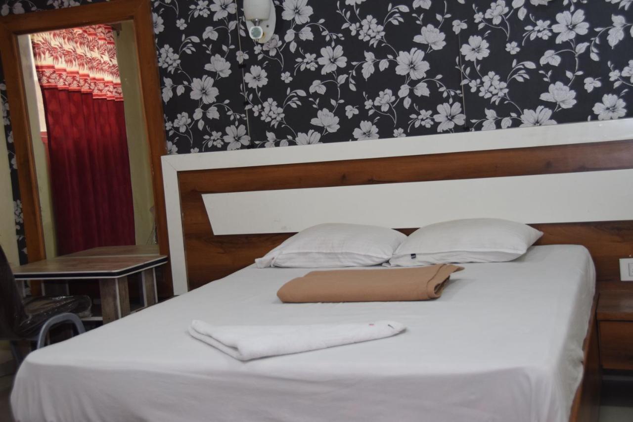 ثين Hotel Riviera Residency المظهر الخارجي الصورة