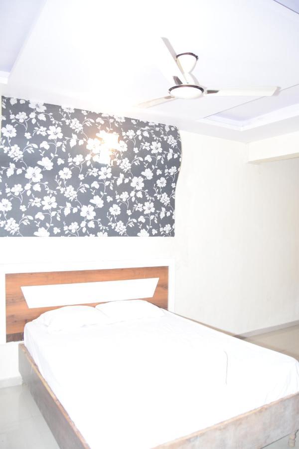 ثين Hotel Riviera Residency المظهر الخارجي الصورة