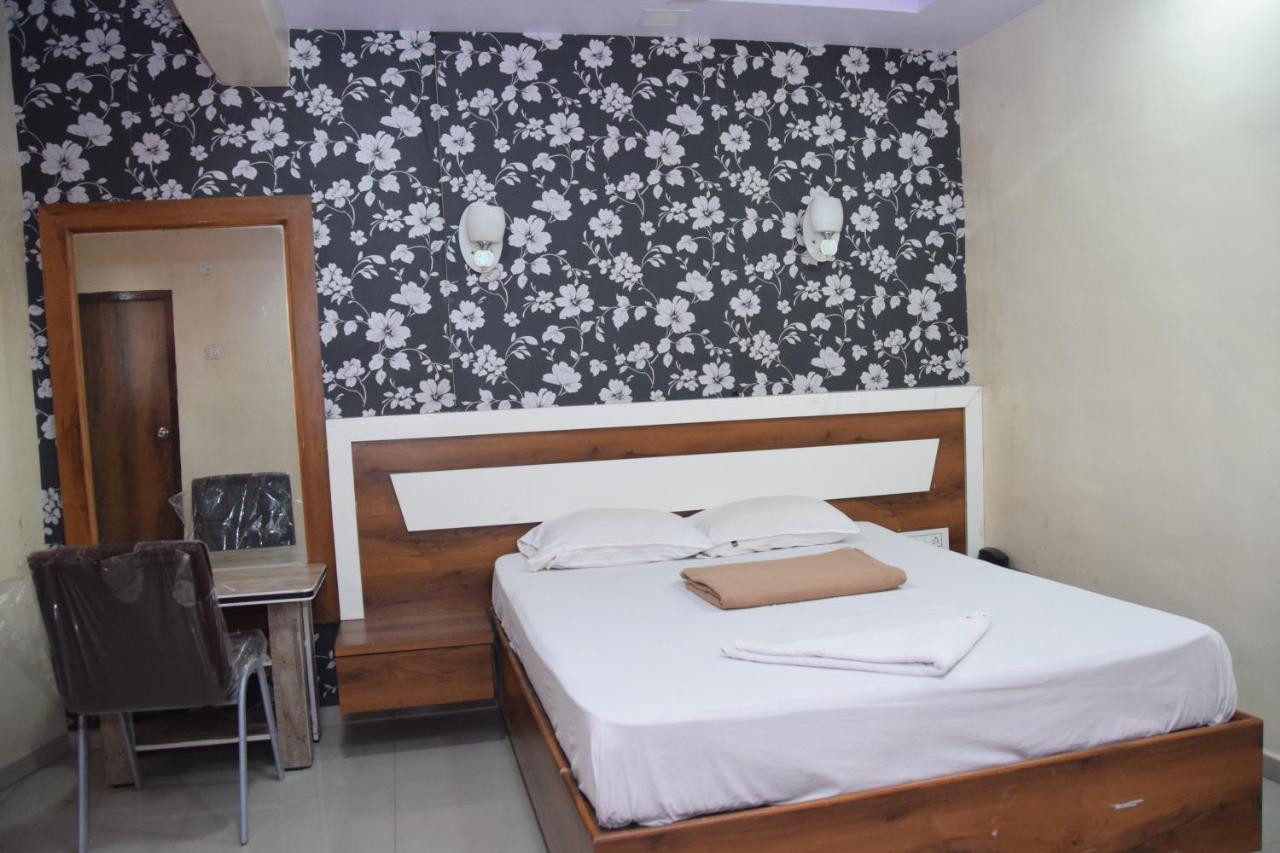 ثين Hotel Riviera Residency المظهر الخارجي الصورة